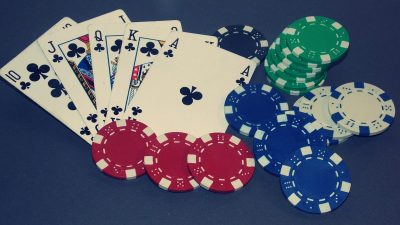 Online poker table with multiple players at a real money casino site